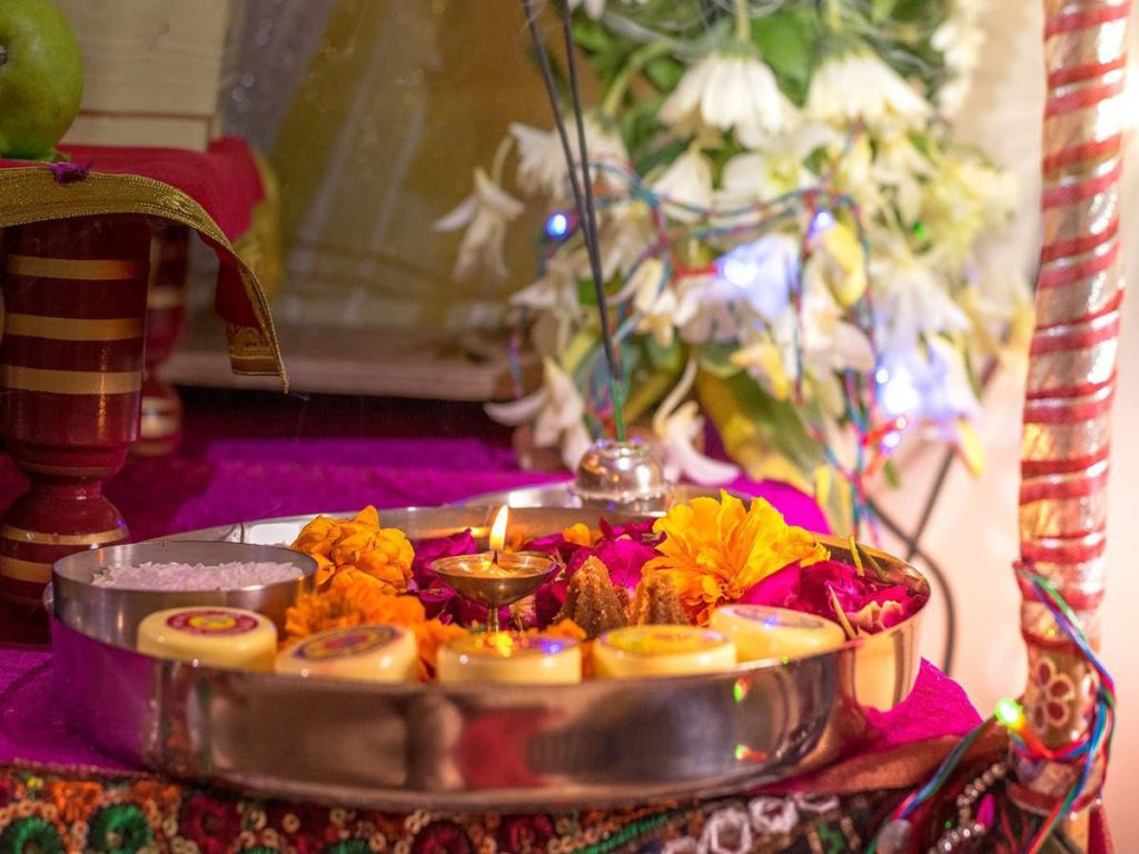 हिंदी पंचांग के अनुसार प्रत्येक महीने में कृष्ण पक्ष की अष्टमी तिथि को कालाष्टमी का व्रत किया जाता है। इसे मासिक कालाष्टमी (masik kalashtami) भी कहा जाता है।